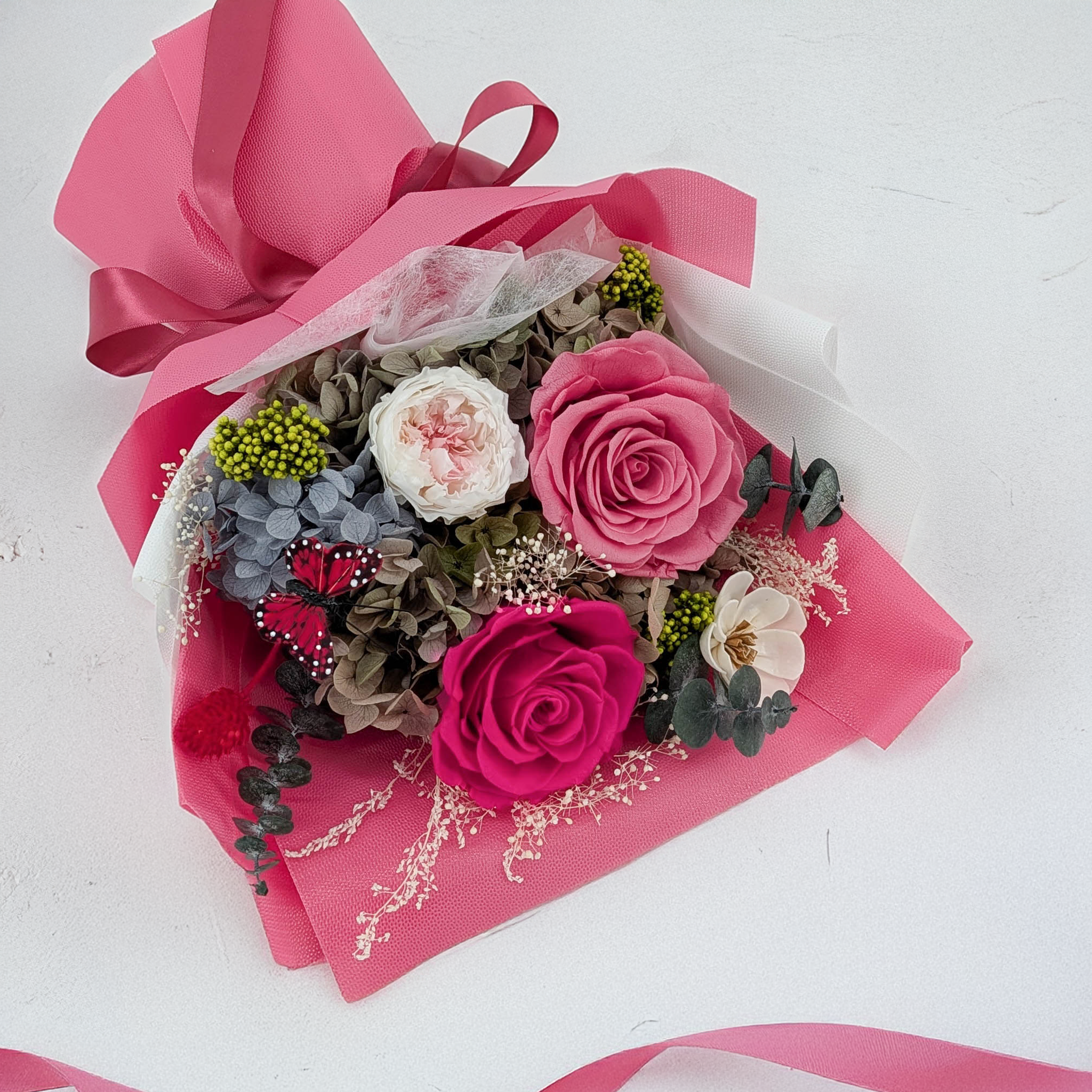 Bouquet Premium en boîte - EVERGIVE – A Lasting Gesture – Fuchsia Charm