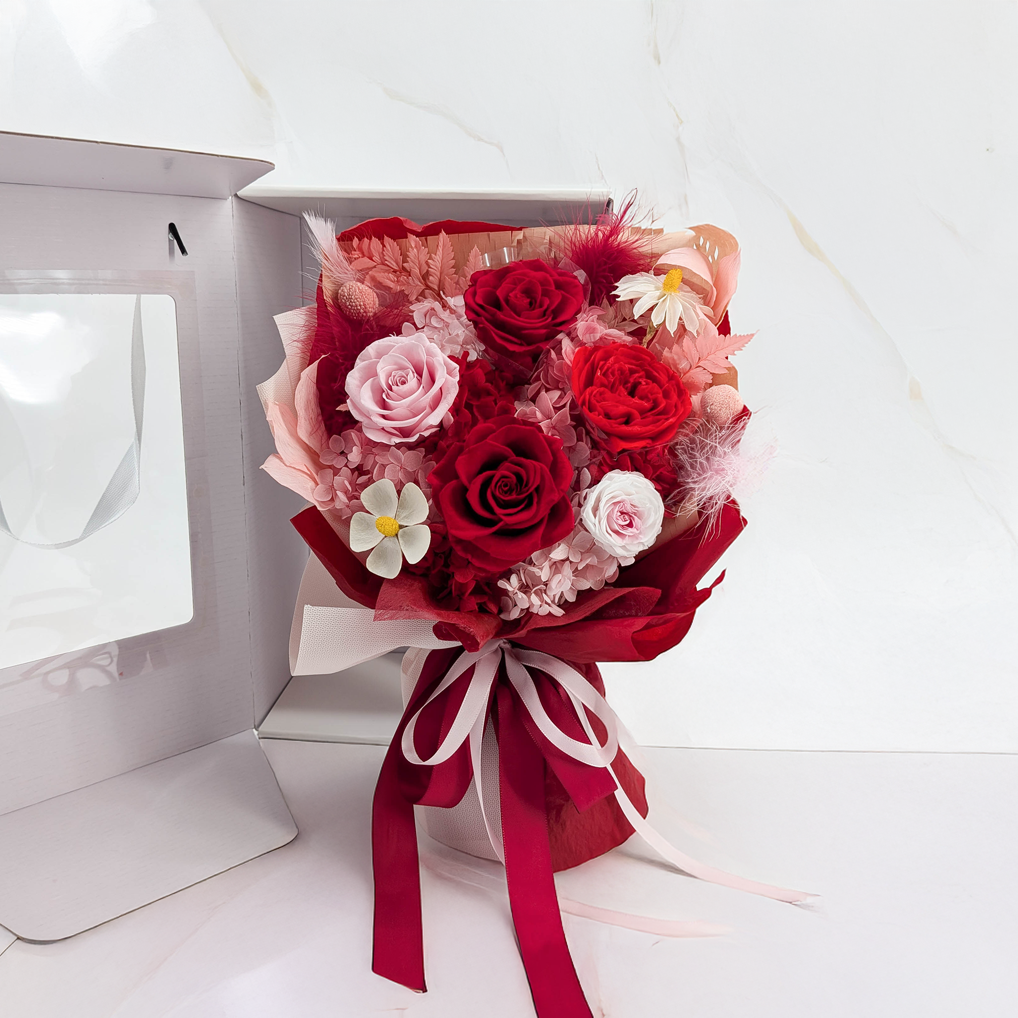 Bouquet Premium en boîte - EVERGIVE – A Lasting Gesture – Red Desire