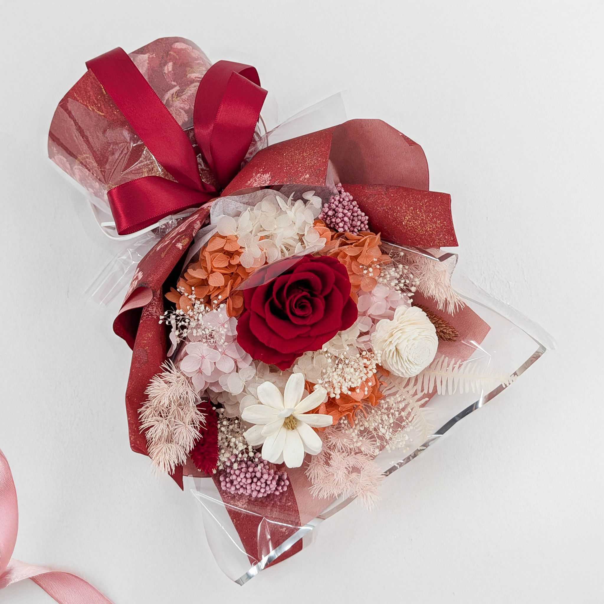 Bouquet Premium en boîte – EVERGIVE – A Lasting Gesture – Red Blush