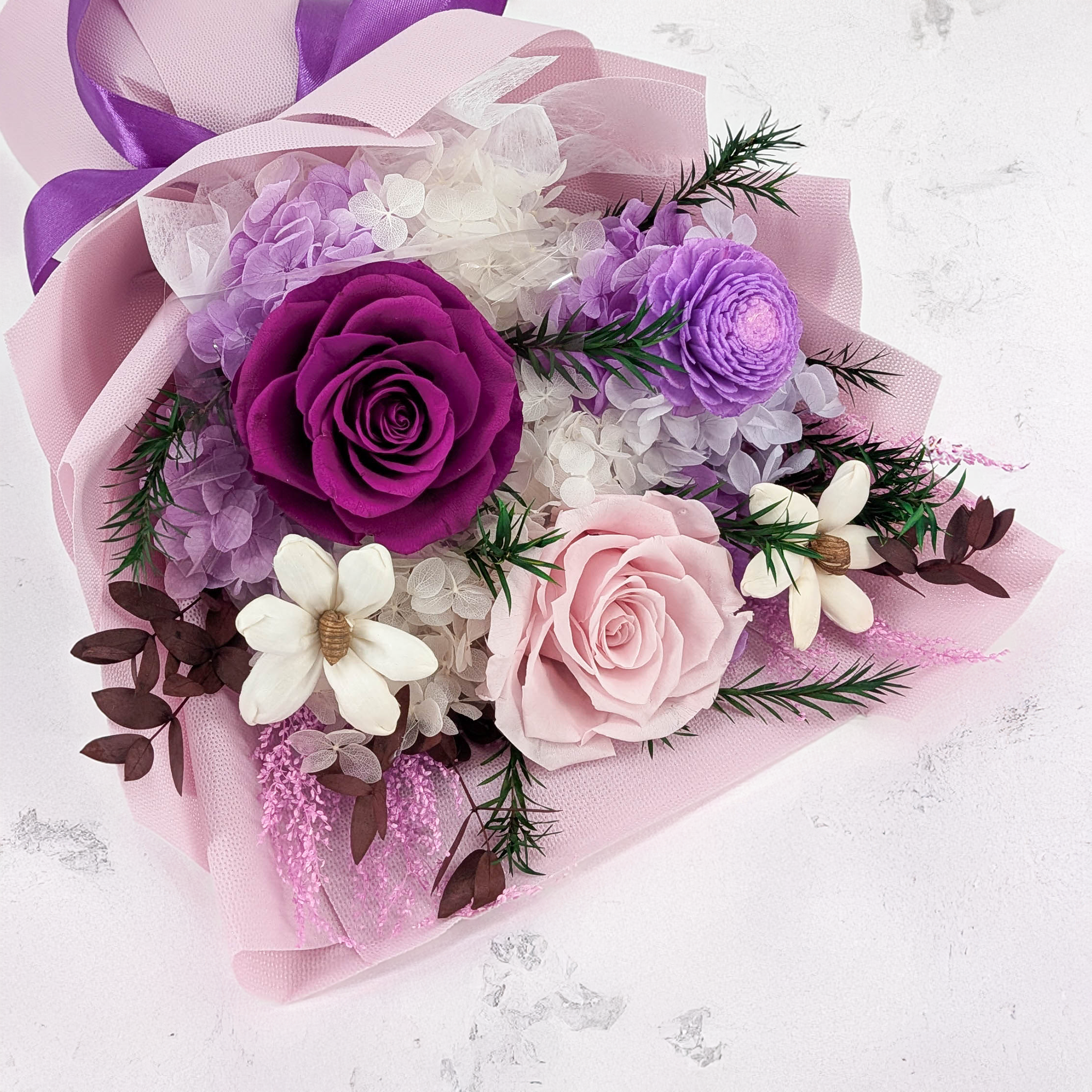 Bouquet Premium en boîte - EVERGIVE – A Lasting Gesture – Violet Grace